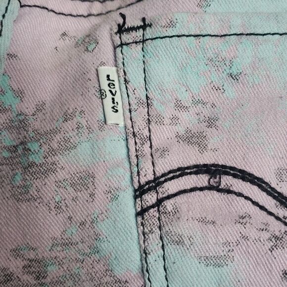 𝅺girls Levi's Bright Paint Splatter Summer Shorts - Picture 3 of 8